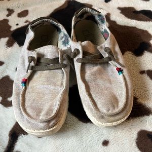 Wendy rodeo hey dude